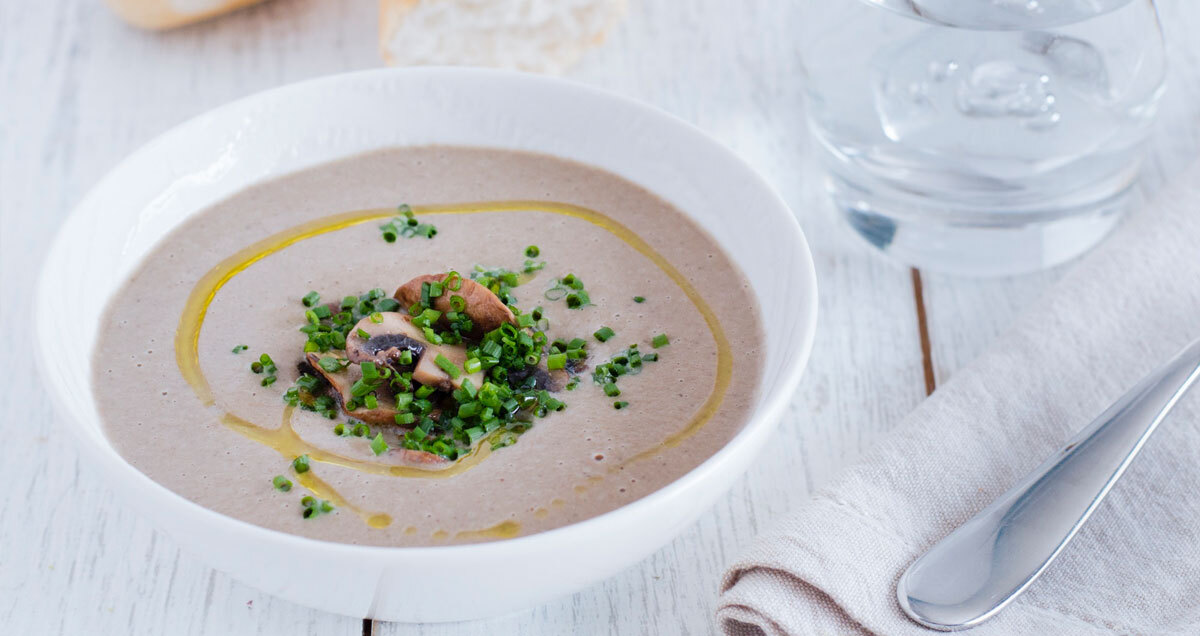 Bowl of creamy mushroom soup